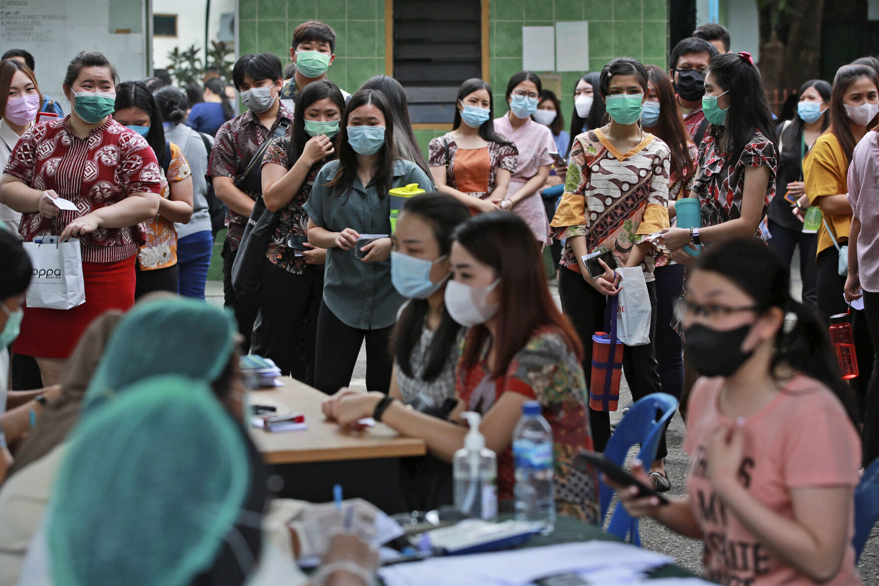 APTOPIX Virus Outbreak Indonesia